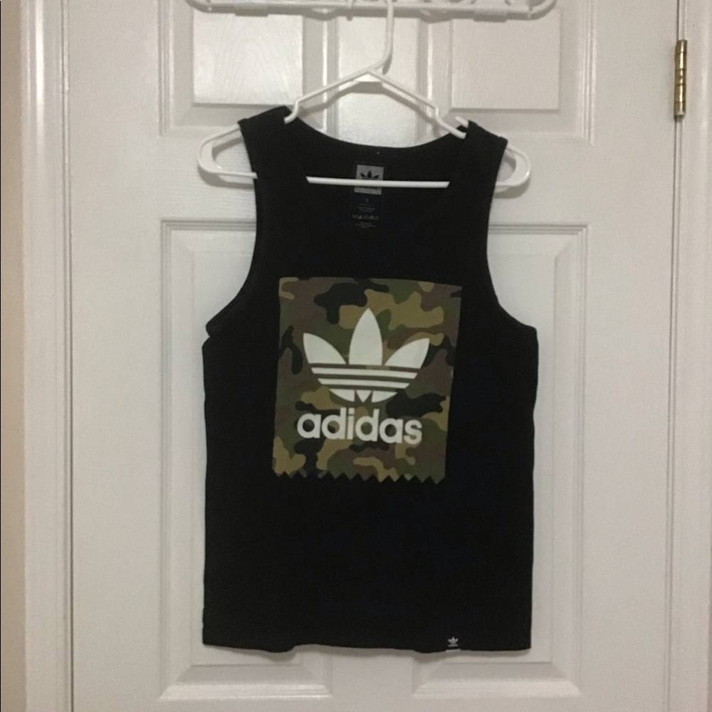 Adidas top